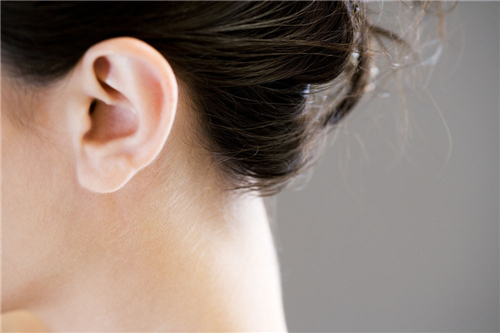 耳鸣怎么治疗 耳鸣还预示着这么多疾病