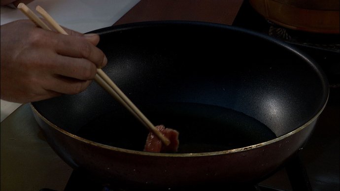 【养生厨房 20151027 播出】 菜名：家常滑蛋牛肉；