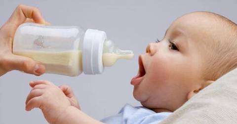 婴儿多大不用吃奶粉
