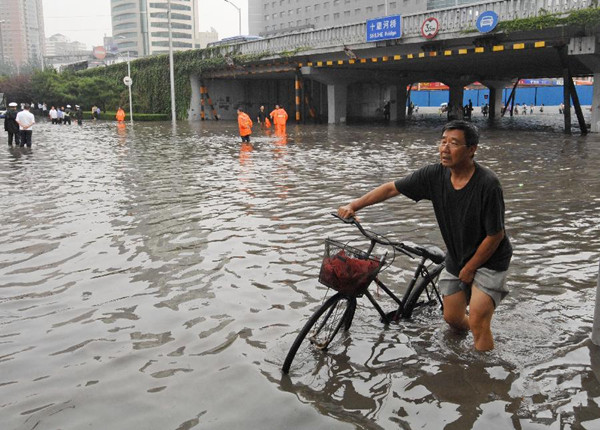 北京遭遇60年来罕见暴雨，37人死亡(12)