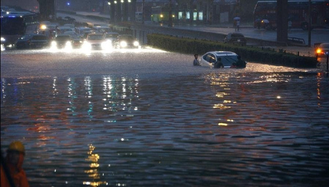 北京遭遇60年来罕见暴雨，37人死亡(9)