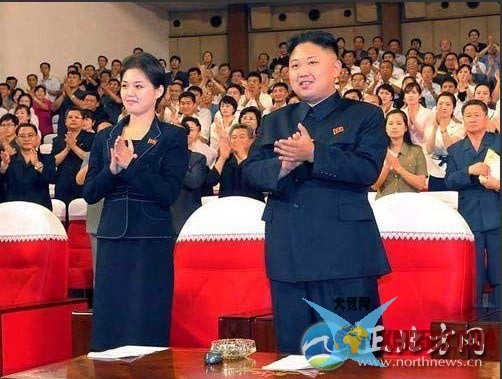 金正恩漂亮女儿引关注 一家三口生活照曝光(9)