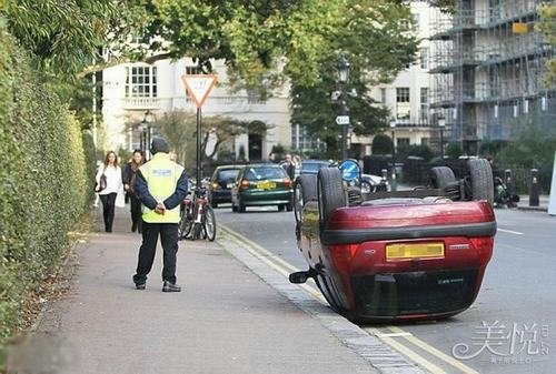 太搞笑了！看完这组图叫你再也不敢乱停车