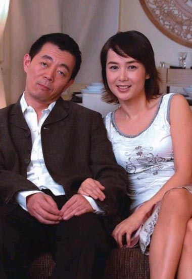 奶茶妹妹坦陈未婚先孕 盘点娱乐圈老牛吃嫩草的明星(5)