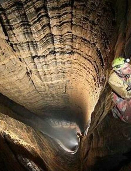 世界十大神秘洞穴 水晶洞穴你知道在哪儿么