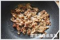 肉片炒鲜蘑的做法图解5