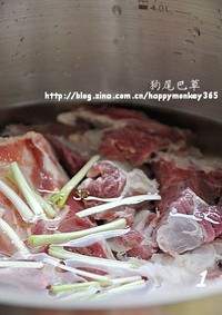 土豆烧牛肉的做法图解1