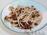 茶树菇炒咸肉的做法图解5