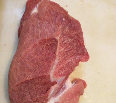 瘦肉50克，海带芽50克